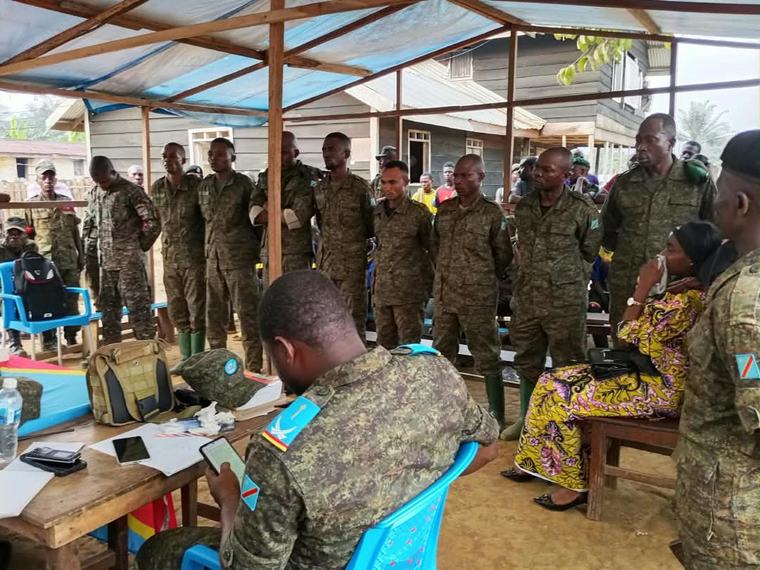 Dix militaires des FARDC condamnés à Walikale, dont deux à la peine de mort pour assassinat
