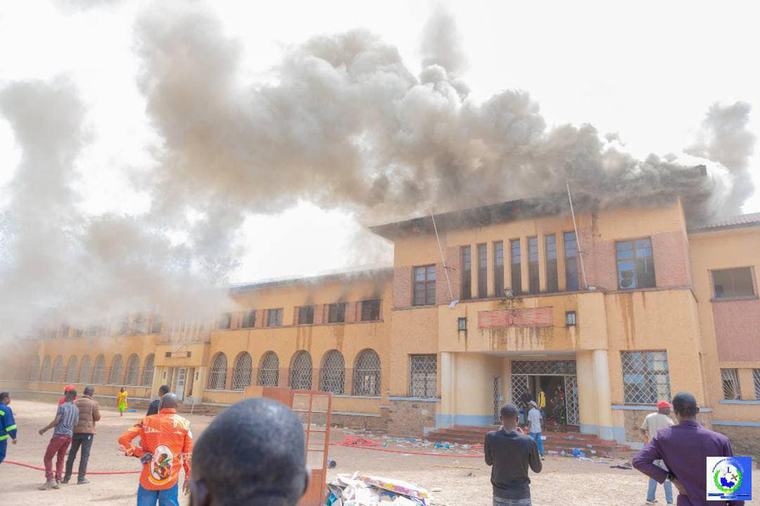 Incendie du Petit Collège Saint-Pierre de Kinshasa